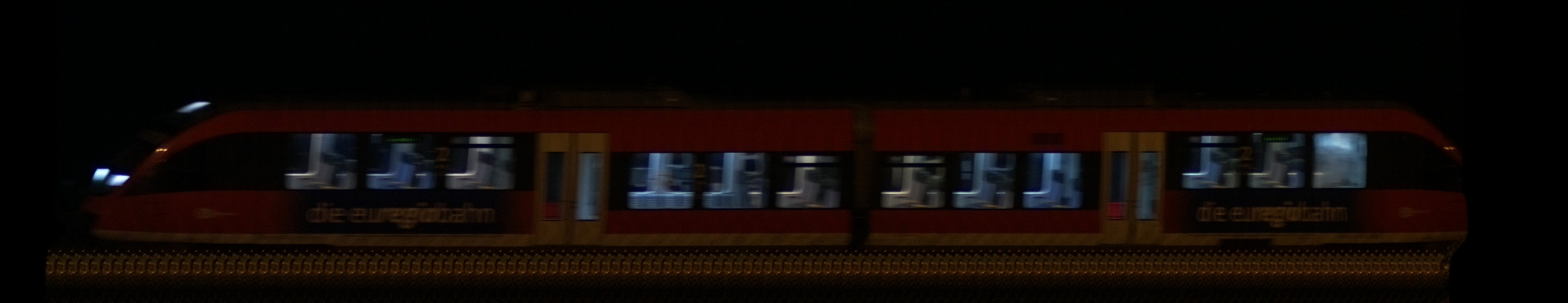 There should be a train photo here :'(