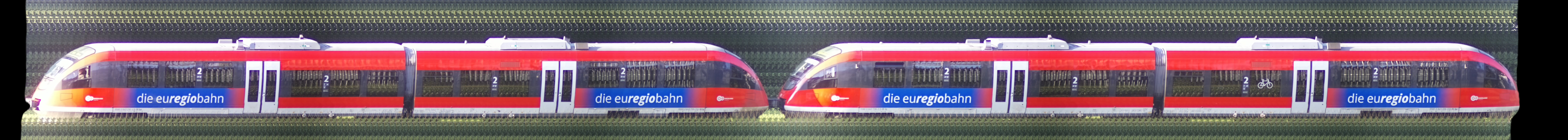 There should be a train photo here :'(