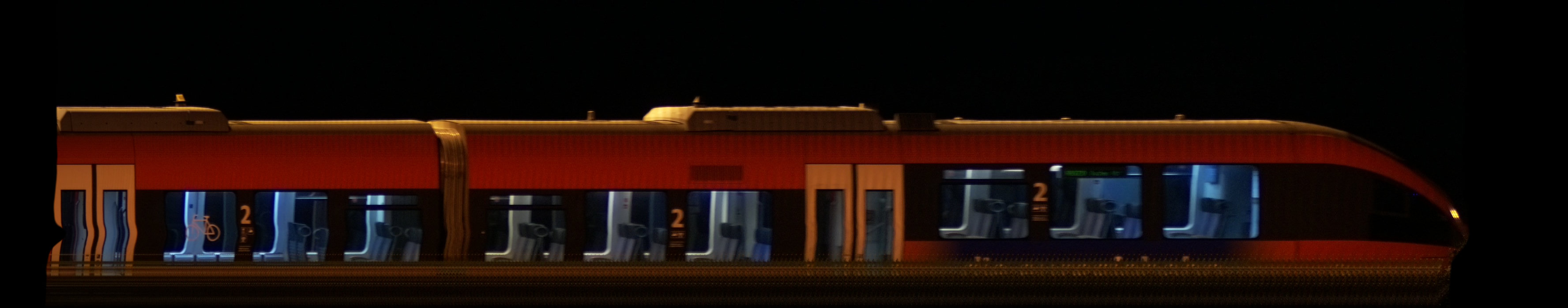 There should be a train photo here :'(