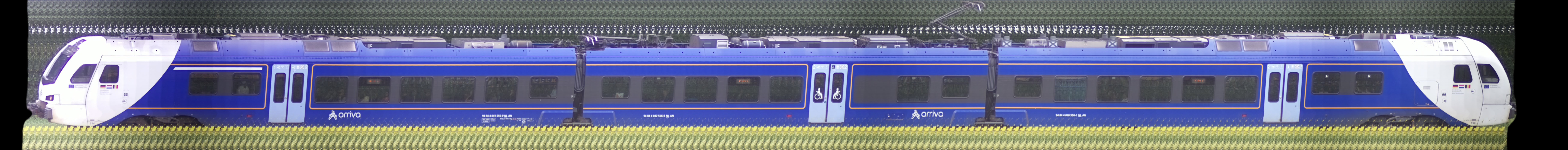 There should be a train photo here :'(
