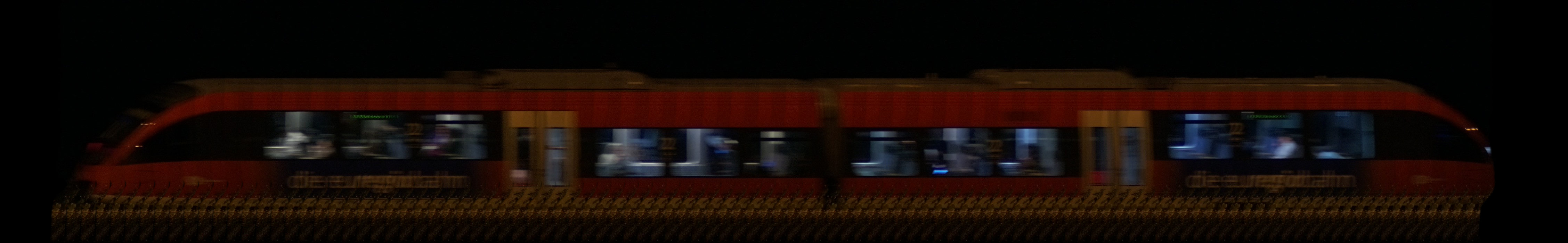 There should be a train photo here :'(