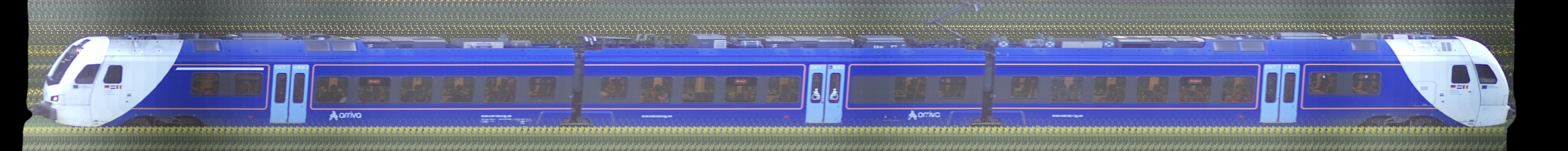 There should be a train photo here :'(
