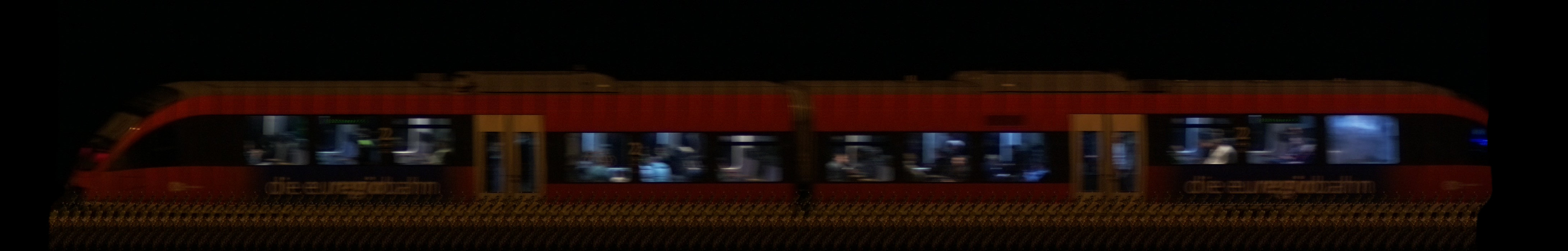 There should be a train photo here :'(