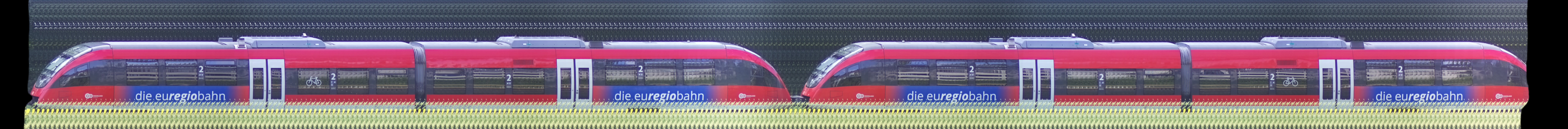 There should be a train photo here :'(