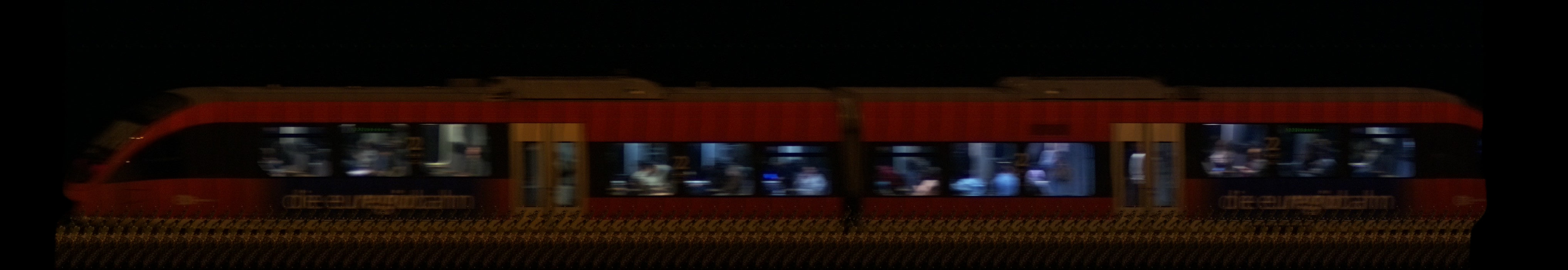 There should be a train photo here :'(
