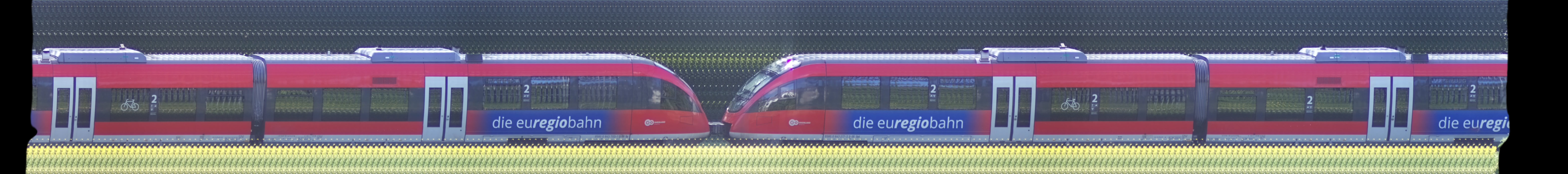 There should be a train photo here :'(