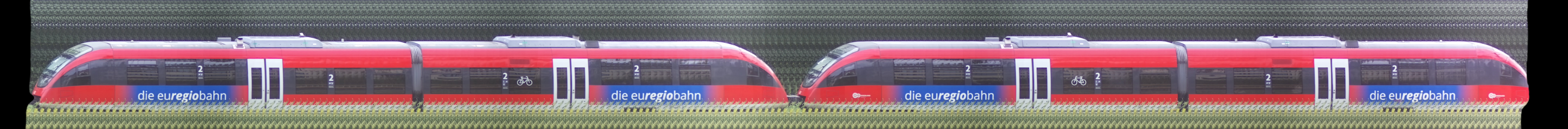 There should be a train photo here :'(