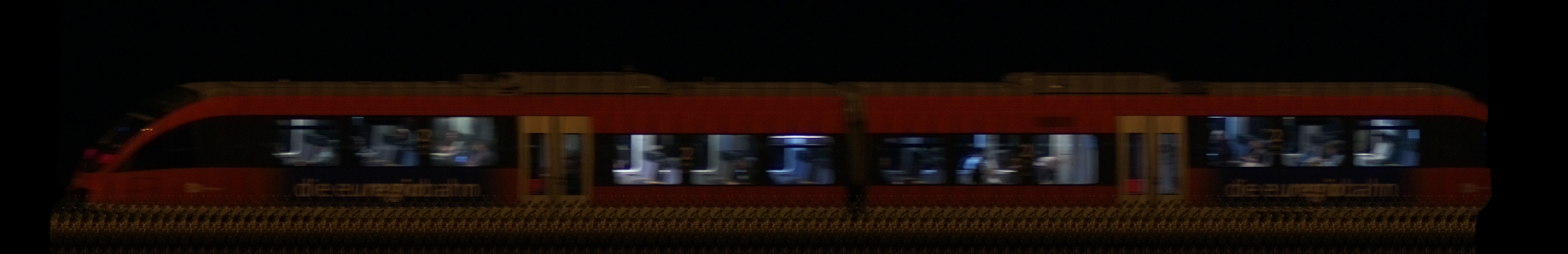 There should be a train photo here :'(