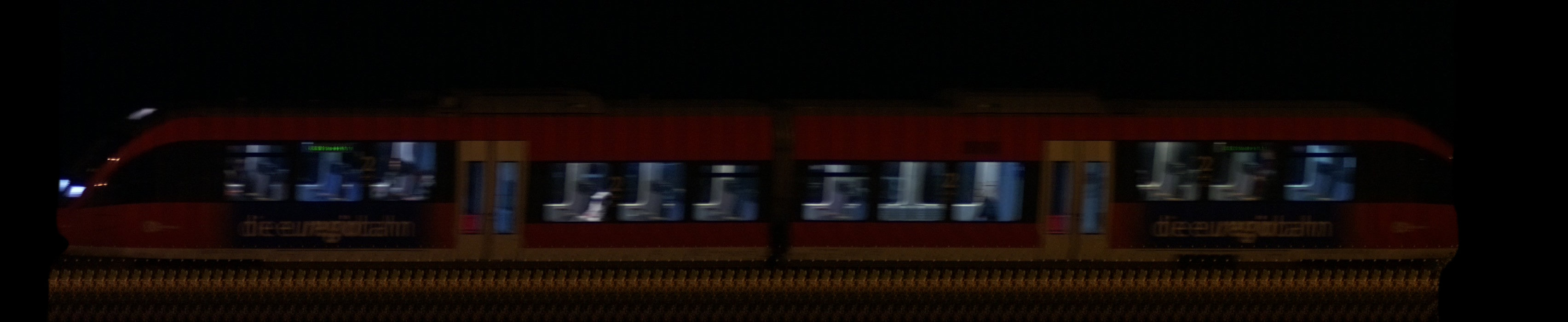 There should be a train photo here :'(