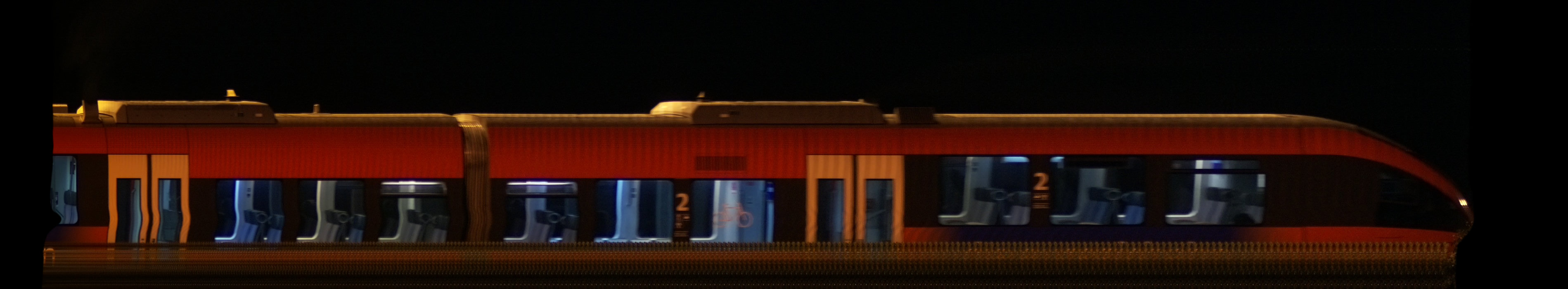 There should be a train photo here :'(