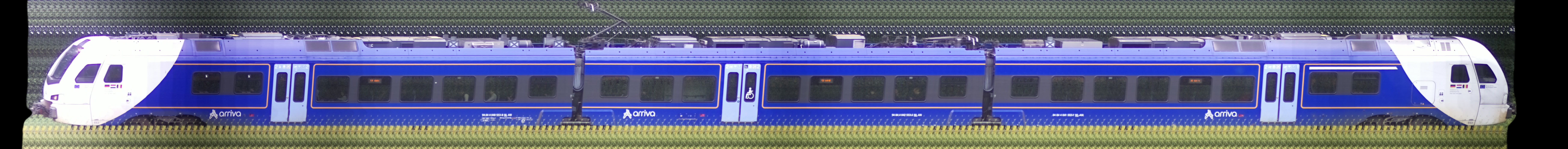 There should be a train photo here :'(