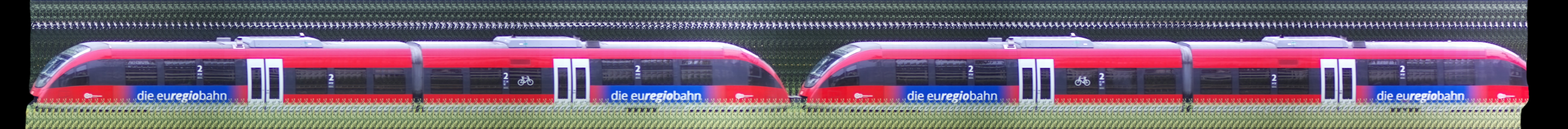 There should be a train photo here :'(