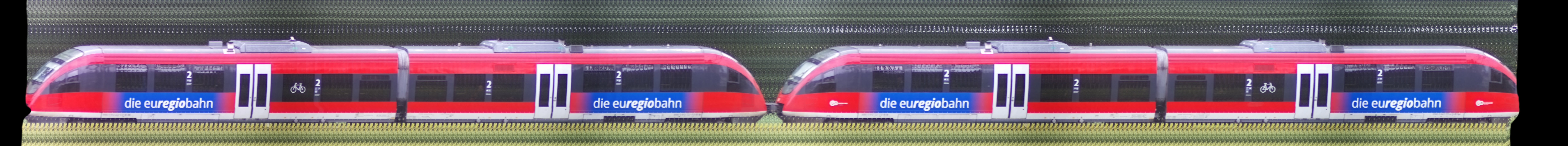 There should be a train photo here :'(
