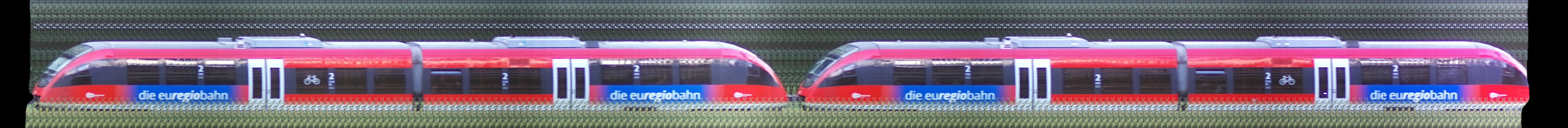 There should be a train photo here :'(