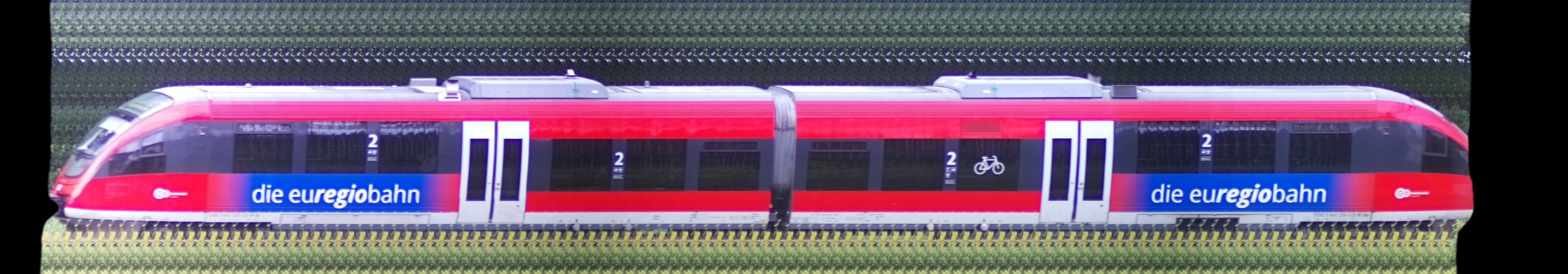 There should be a train photo here :'(