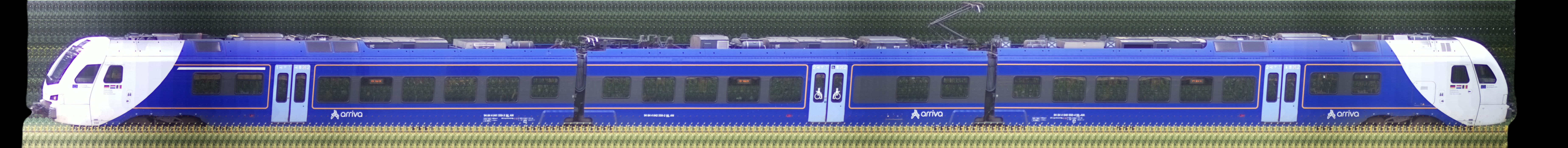 There should be a train photo here :'(