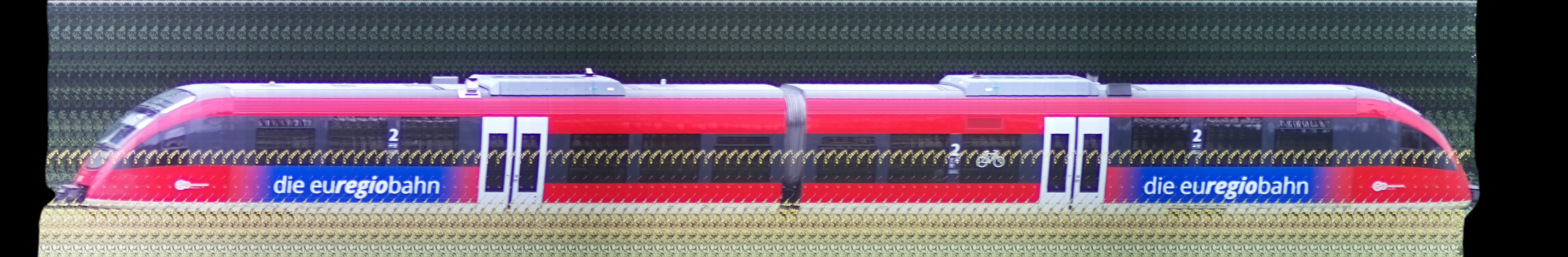 There should be a train photo here :'(
