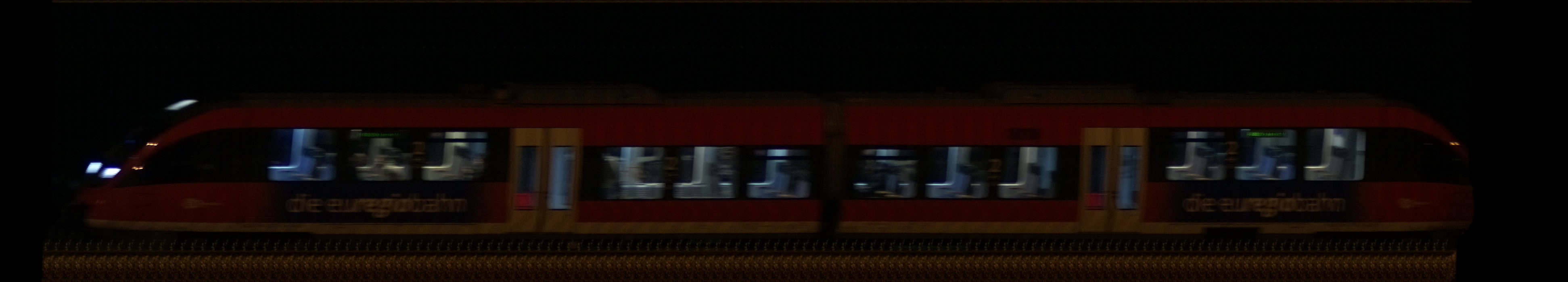 There should be a train photo here :'(