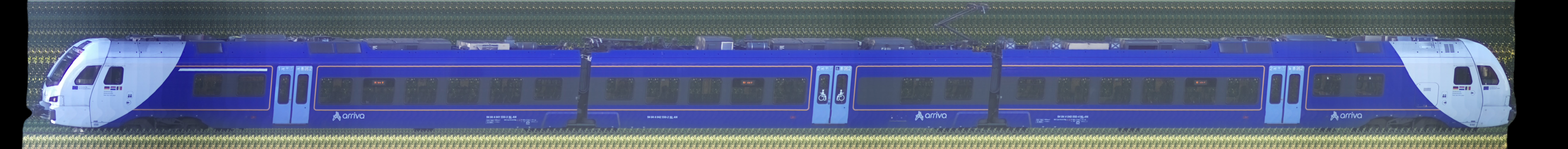 There should be a train photo here :'(