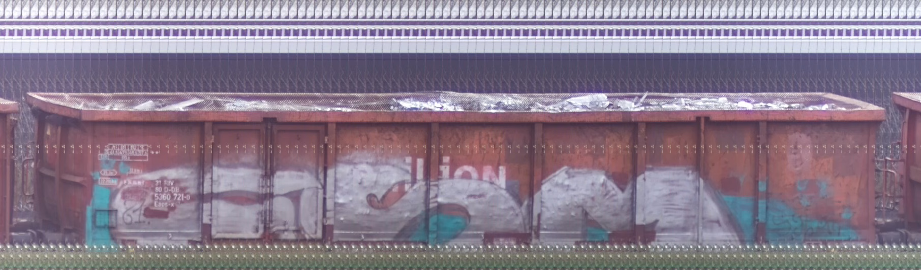 There should be a train photo here :'(