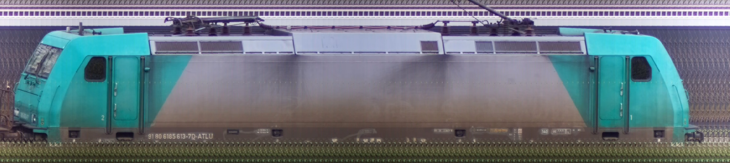 There should be a train photo here :'(