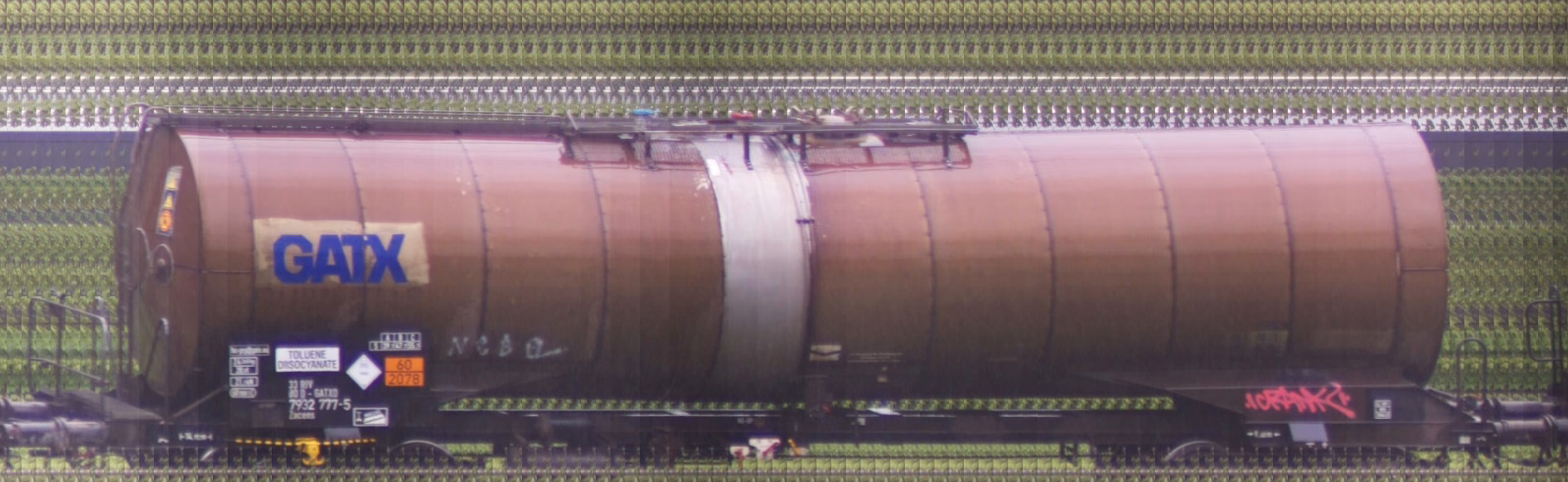 There should be a train photo here :'(