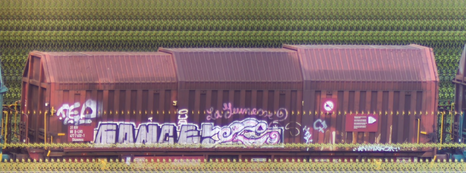 There should be a train photo here :'(