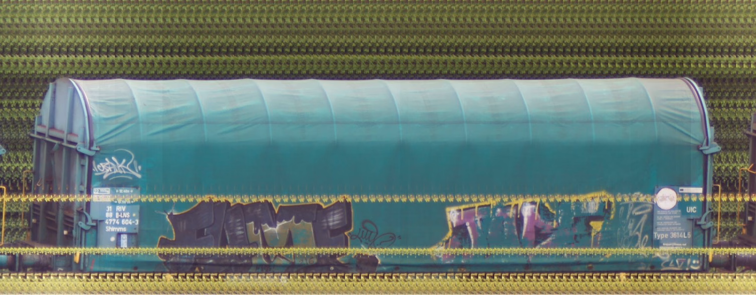 There should be a train photo here :'(