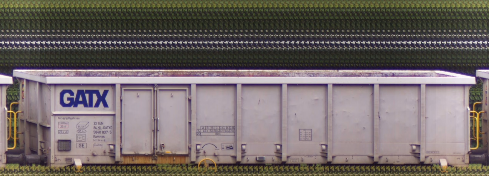 There should be a train photo here :'(