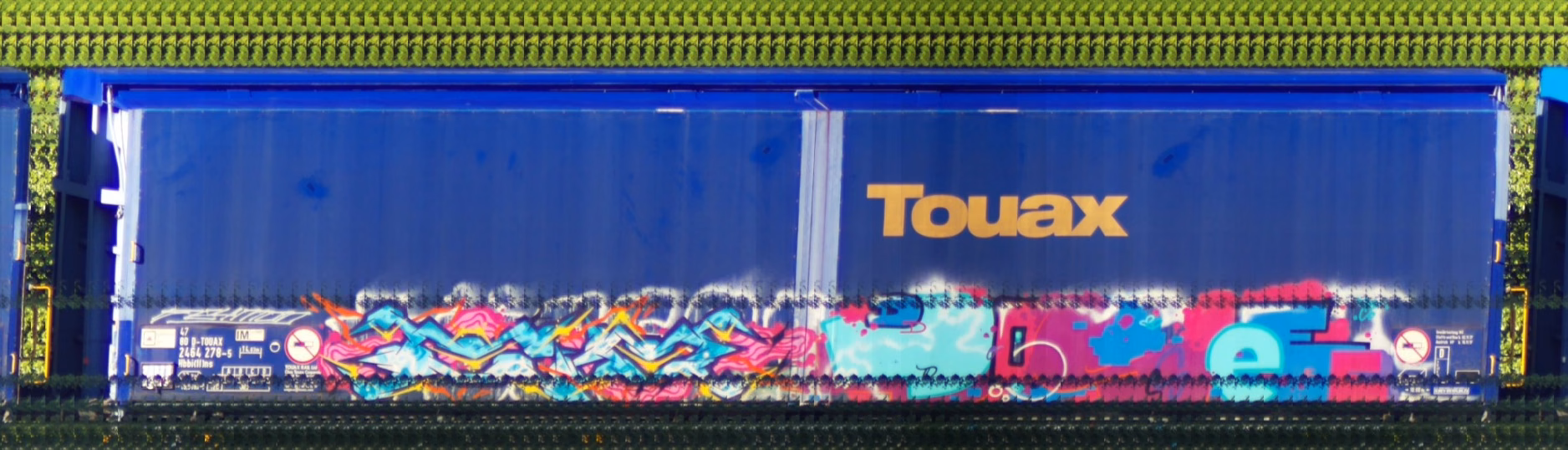 There should be a train photo here :'(