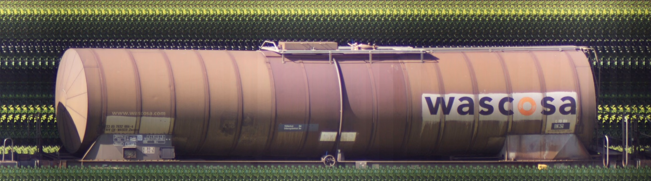There should be a train photo here :'(