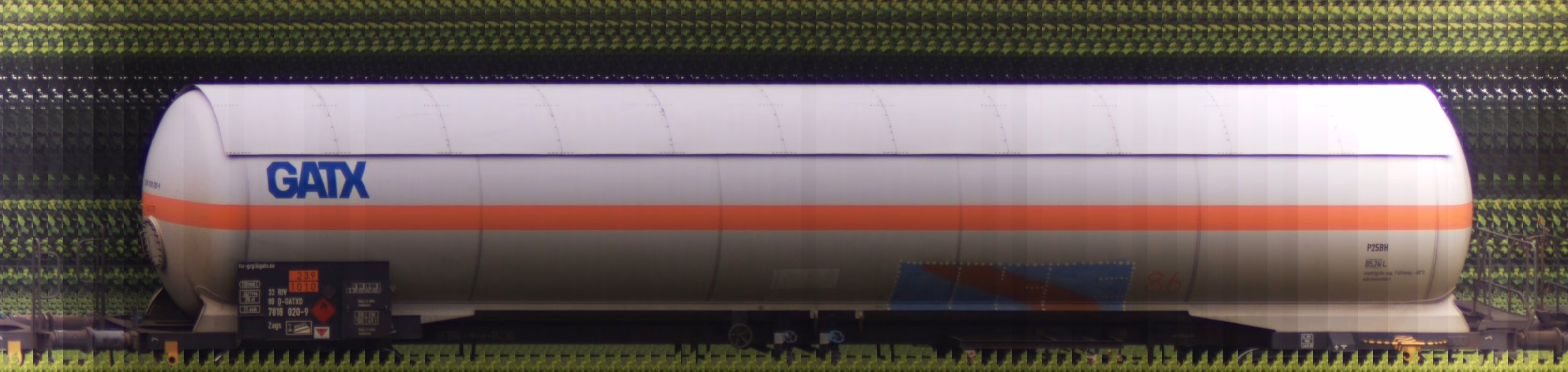 There should be a train photo here :'(