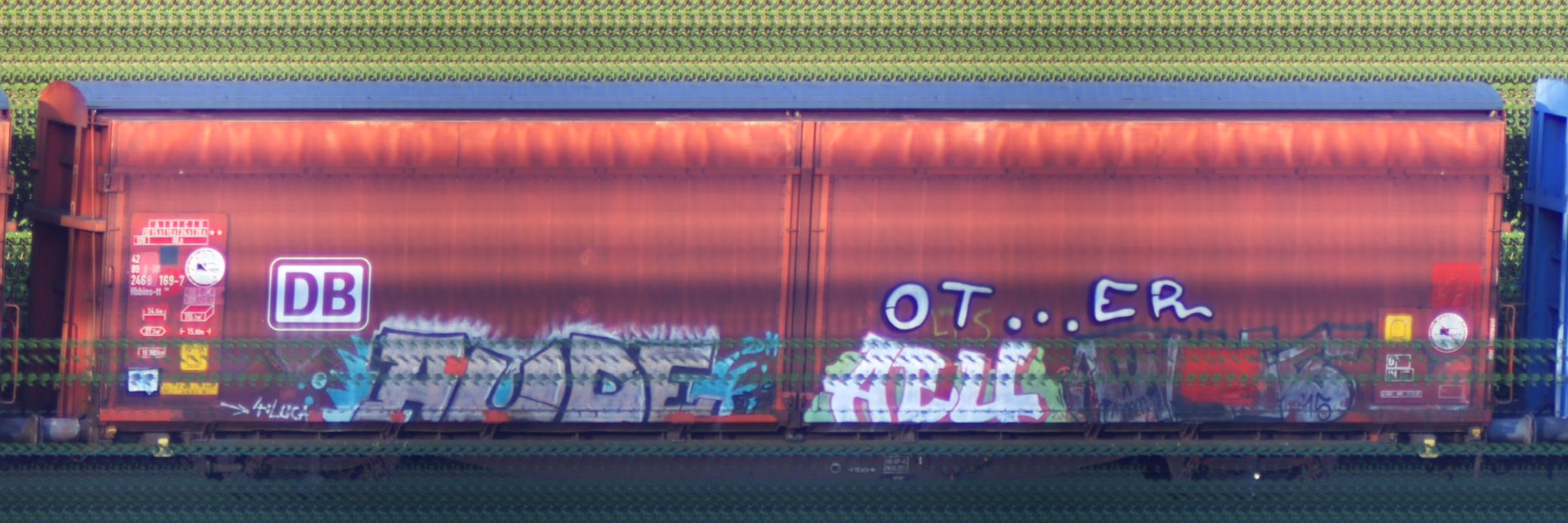 There should be a train photo here :'(