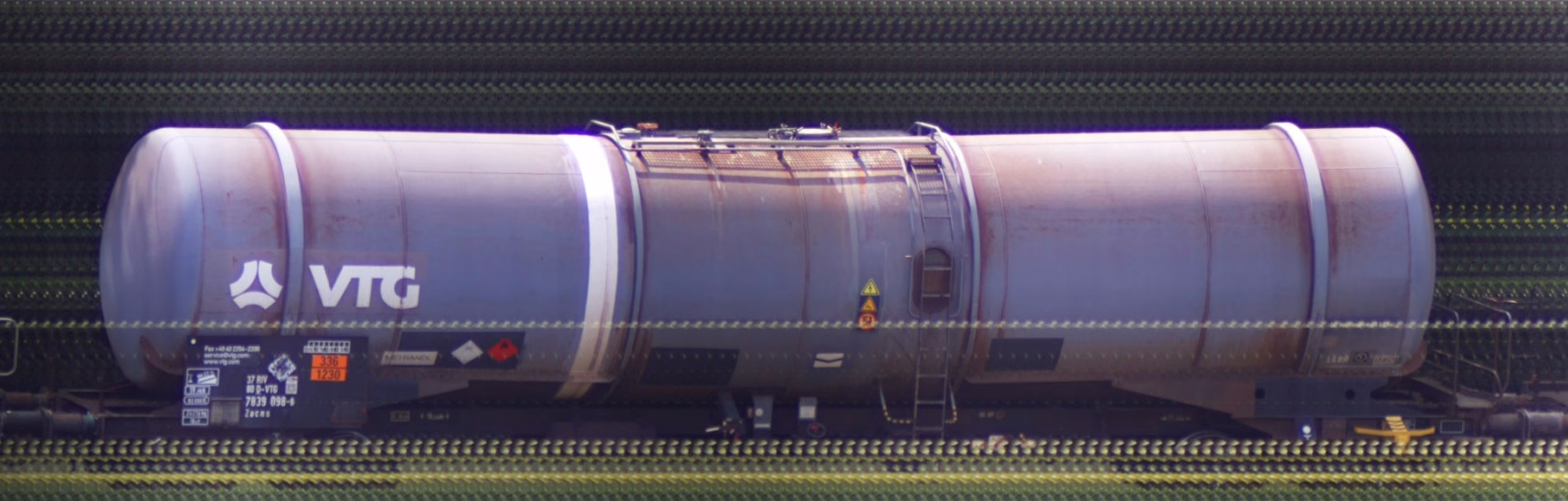 There should be a train photo here :'(