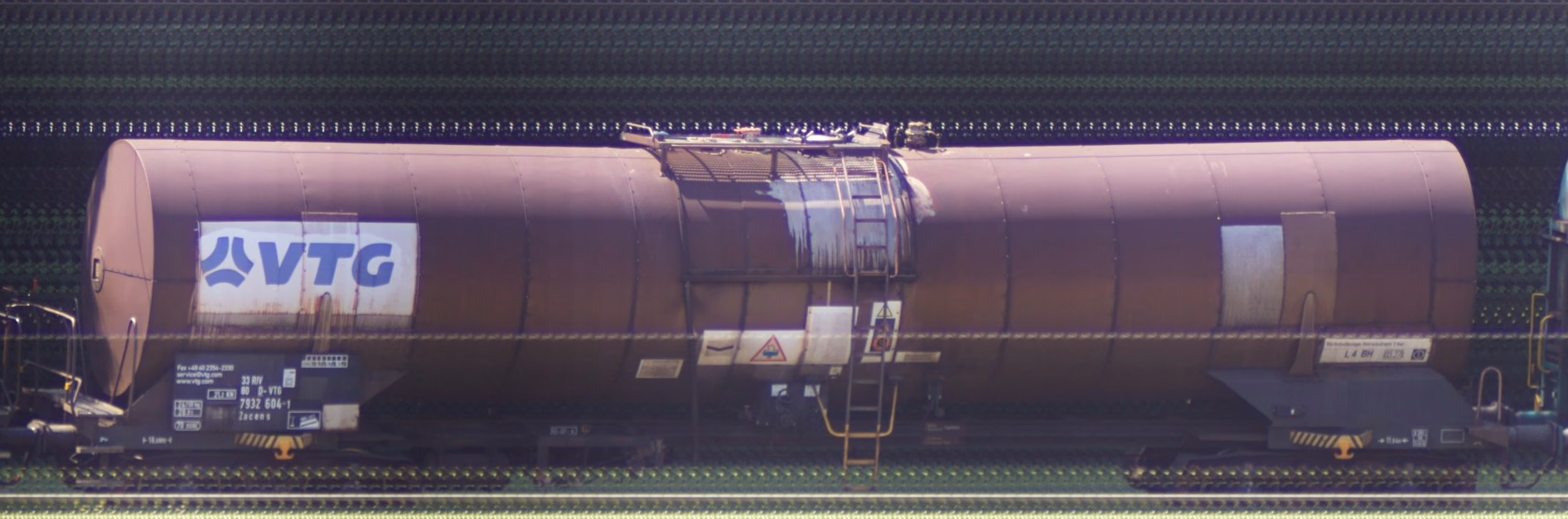 There should be a train photo here :'(