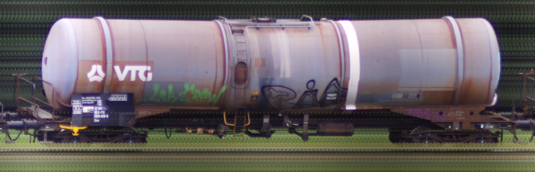 There should be a train photo here :'(