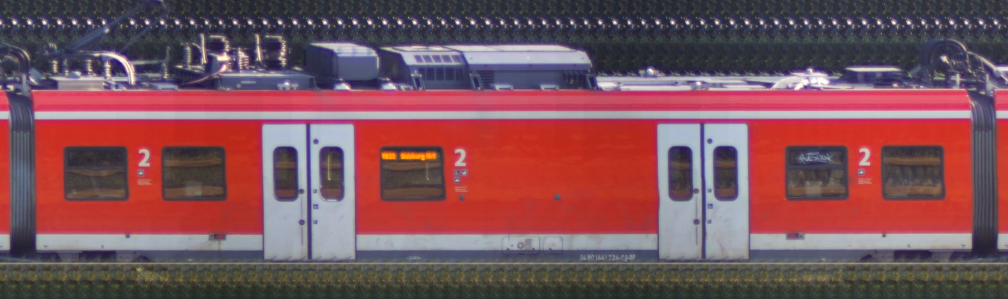 There should be a train photo here :'(