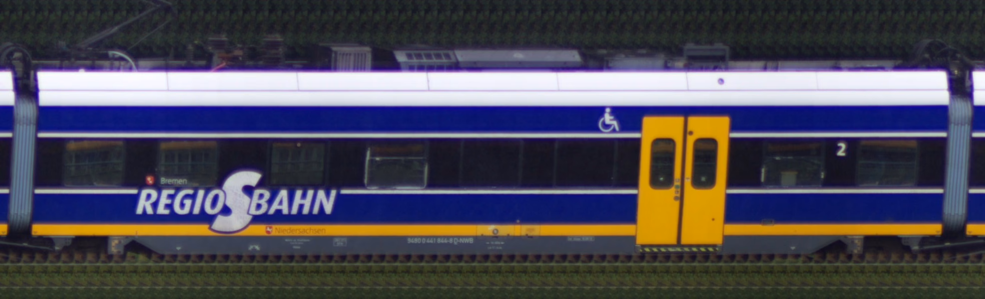 There should be a train photo here :'(