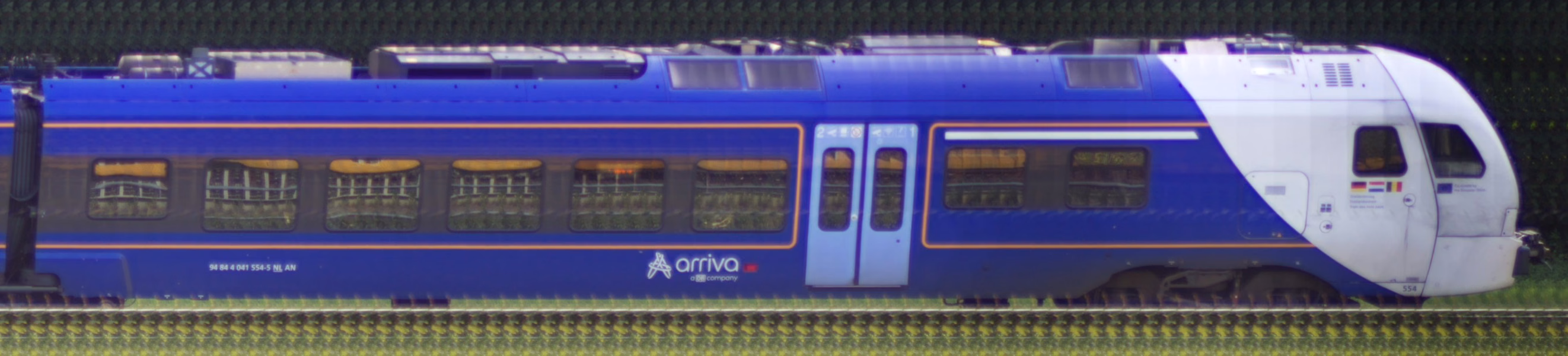 There should be a train photo here :'(