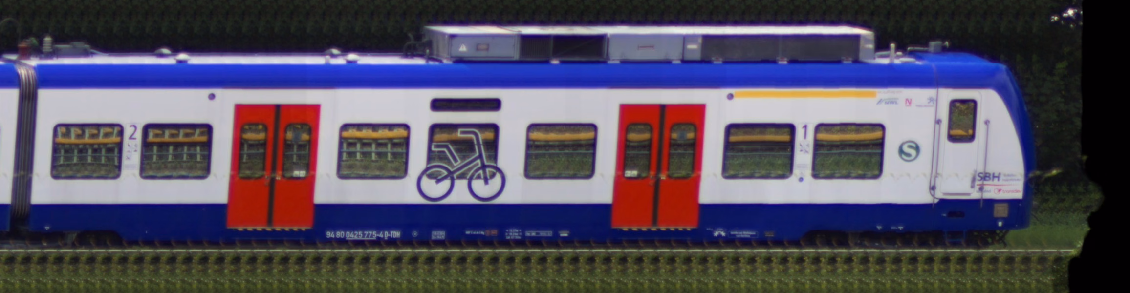 There should be a train photo here :'(