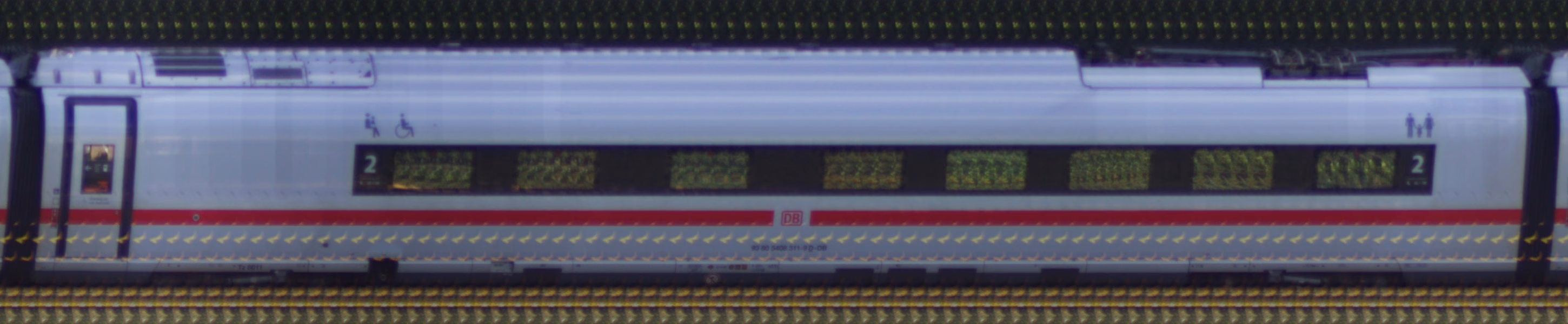 There should be a train photo here :'(