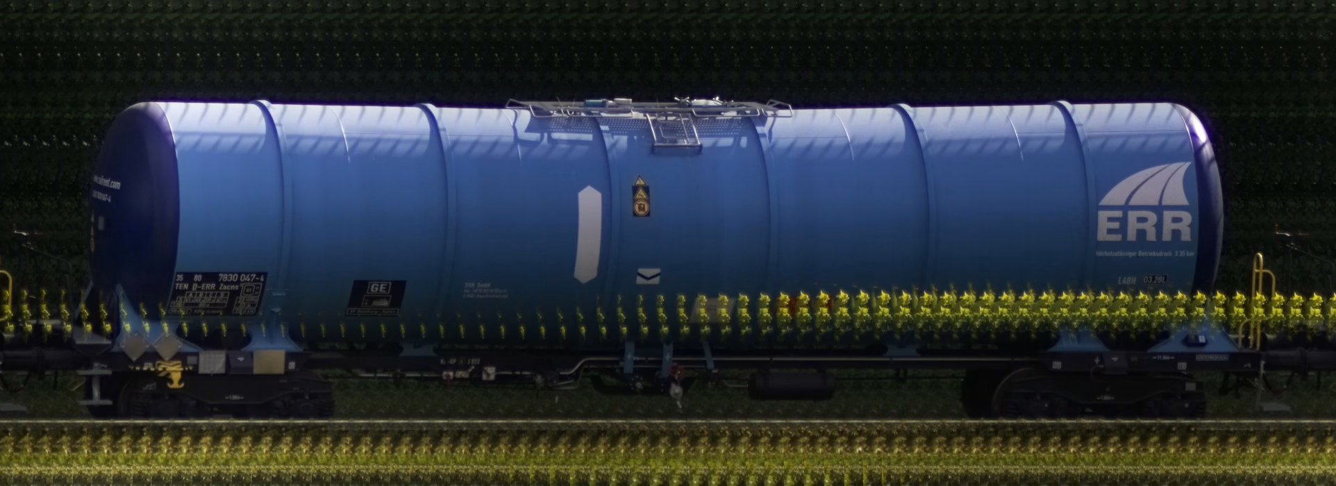 There should be a train photo here :'(