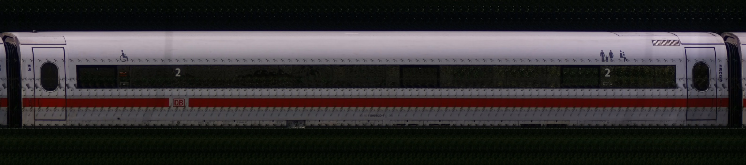 There should be a train photo here :'(