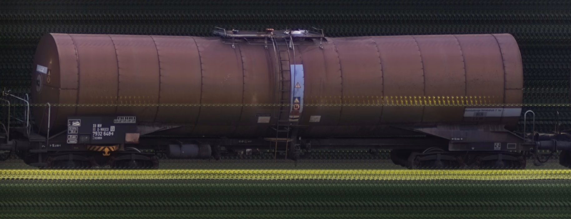 There should be a train photo here :'(