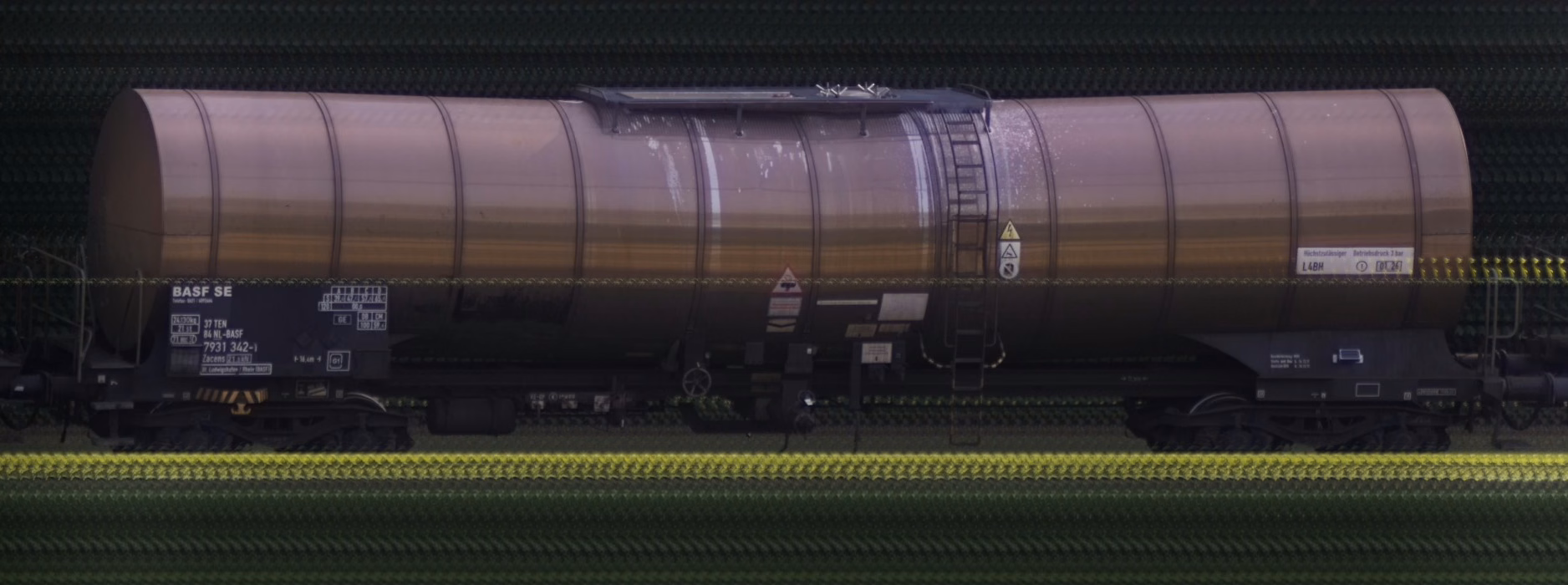 There should be a train photo here :'(