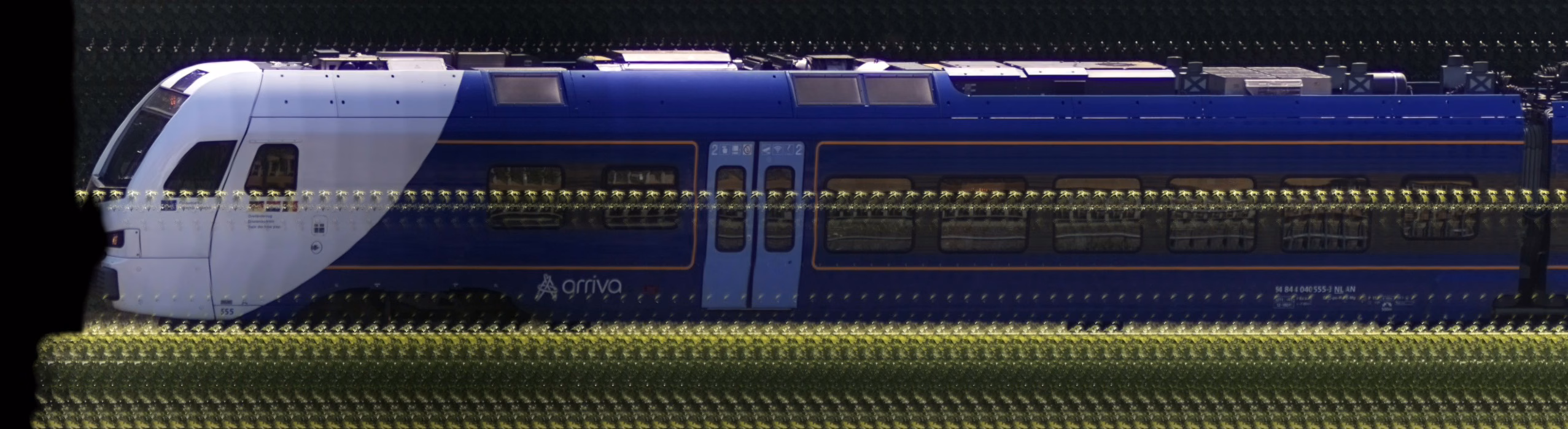 There should be a train photo here :'(