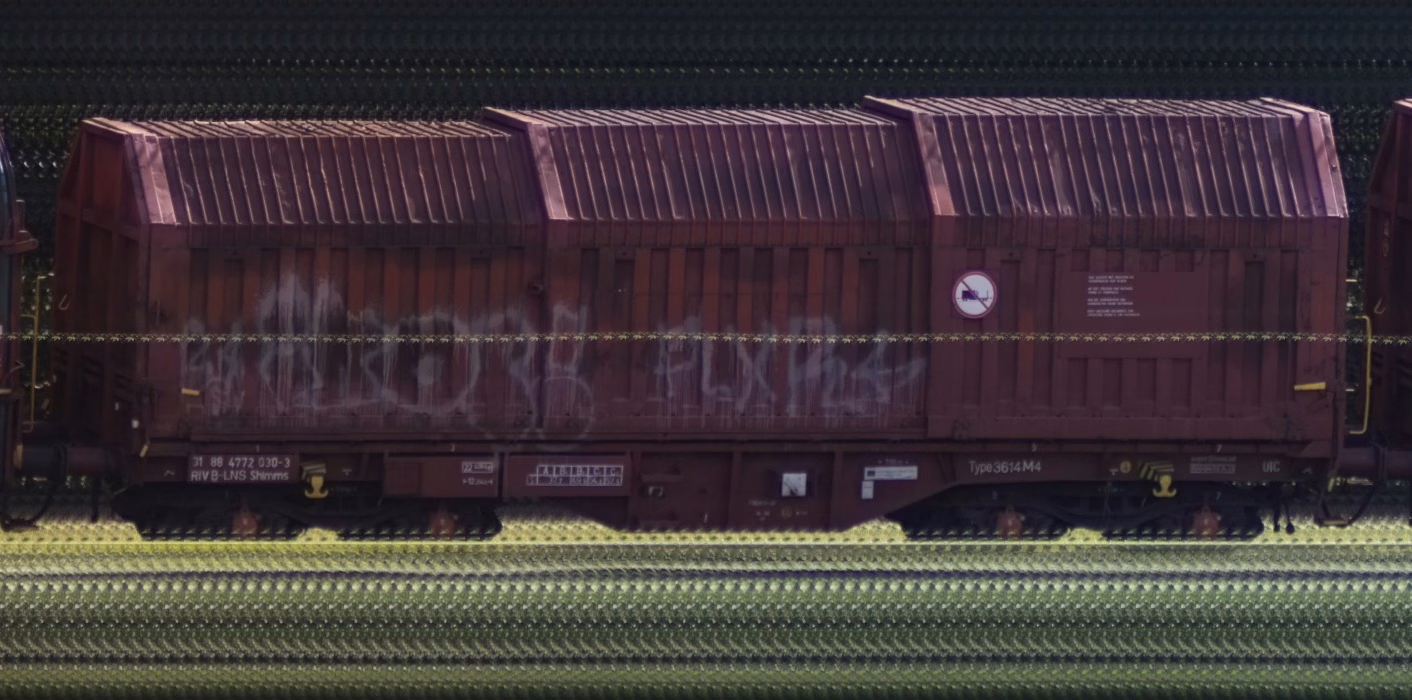 There should be a train photo here :'(