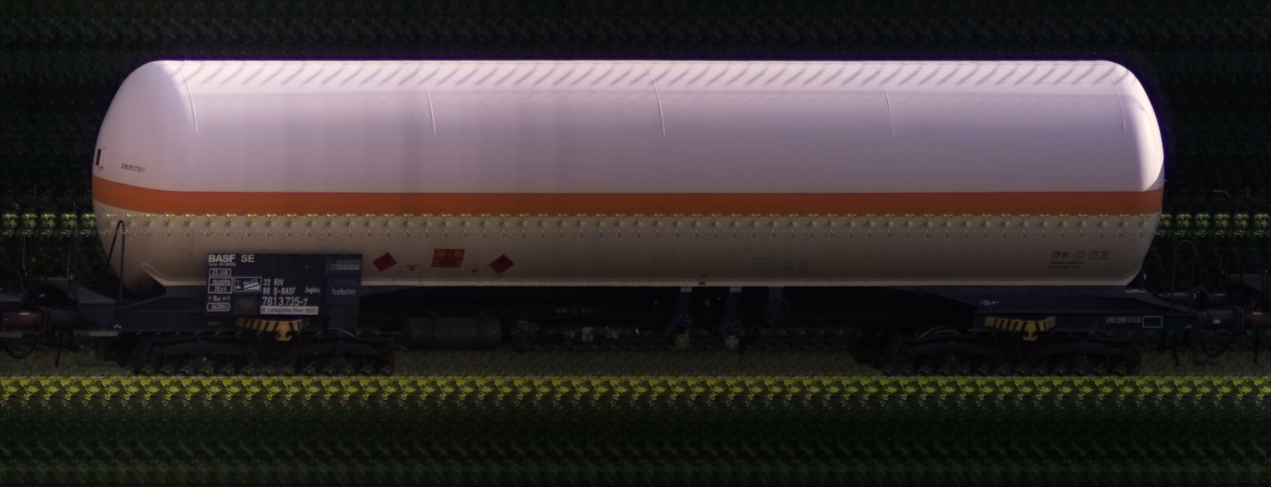 There should be a train photo here :'(