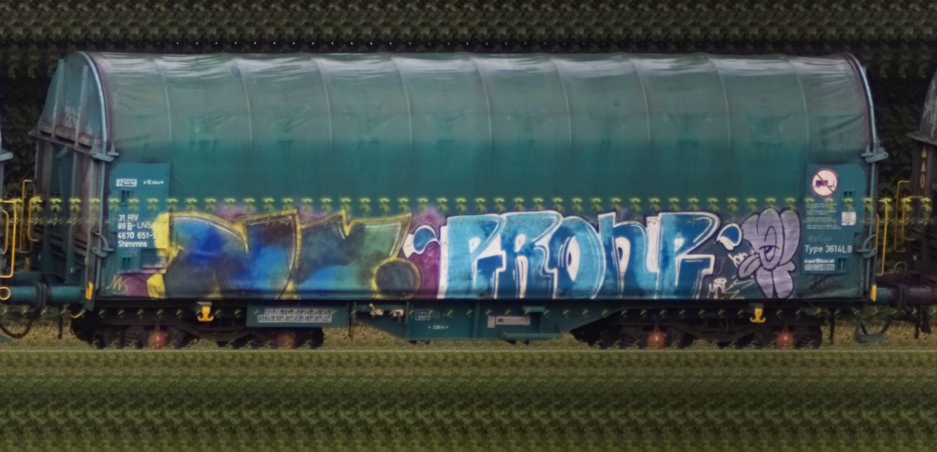 There should be a train photo here :'(