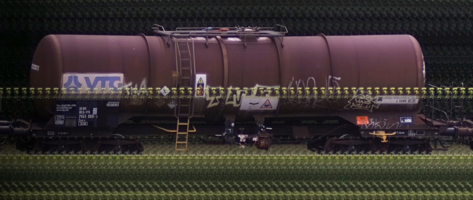 There should be a train photo here :'(